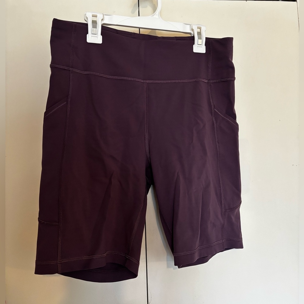 Purple lululemon bike shorts w pockets! Size 10